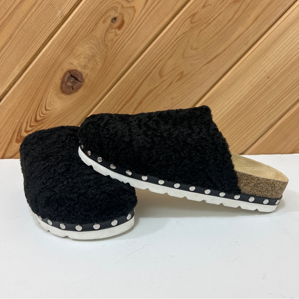 Steven New York women’s black faux fur mule size 8M NWOT